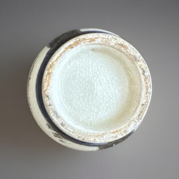 Vintage Small Handcrafted Japanese Vase 2” Detailed Geisha Theme Decor EUC - Picture 4 of 4